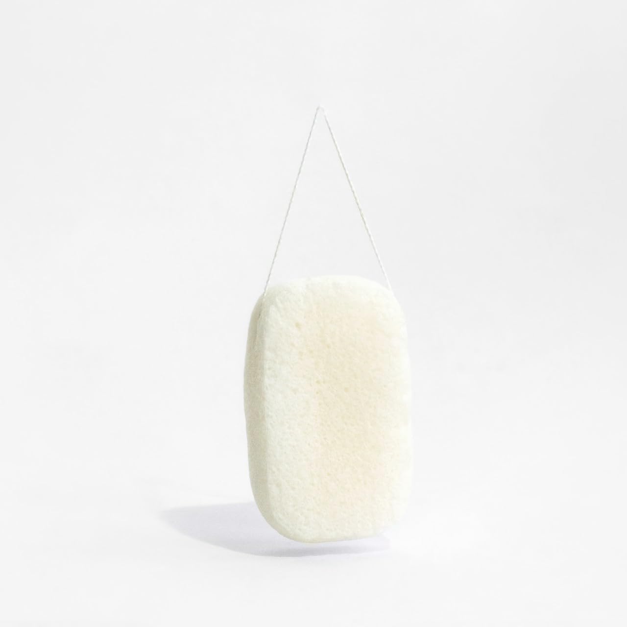 Everist The Hydrating Body Duo Bundle Tin, The Body Wash Concentrate Tin 3.4 fl oz, The Compostable Konjac Sponge